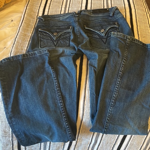 Vigoss Flared leg jeans - Picture 8 of 9
